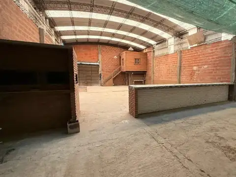 Local en Alquiler en Glew, $ 1.800.000