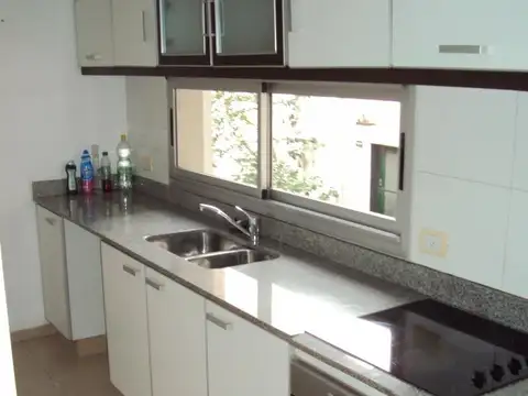 Departamento en Alquiler en Moron Sur, $ 450.000