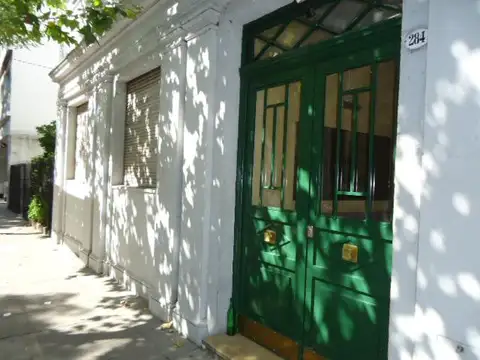 General Urquiza al 200