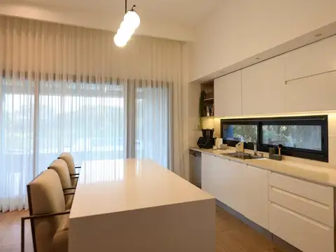 Casa en Venta al Este