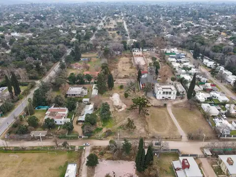 Terreno en Venta en Villa Rivera Indarte, USD 650.000