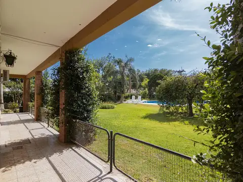 Casa en Venta en Funes, USD 850.000