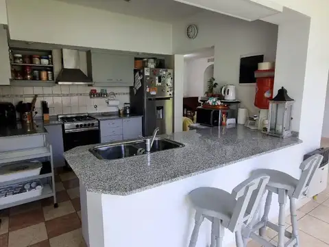 Casa en Venta en Tristán Suárez, USD 365.000