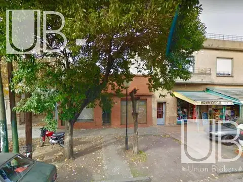 Terreno de 8,66x25 (zonif. R3.1), con casa a demoler