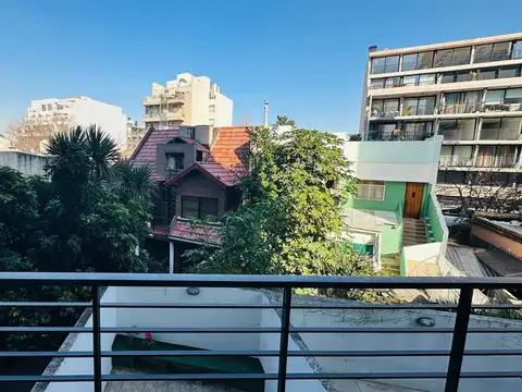 Departamento en Alquiler en Coghlan, $ 680.000