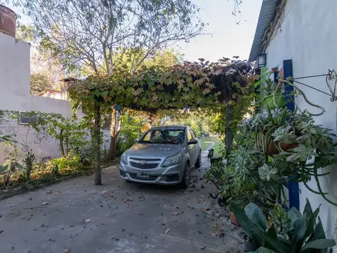 CASA A METROS DEL RIO EN SAUCE VIEJO, CALLE PANAMÁ