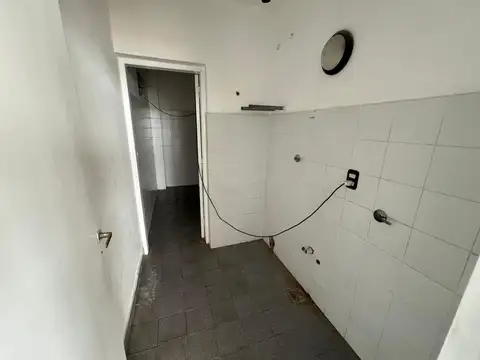 Se vende local comercial c/galpón+casa- Rufino(SF)