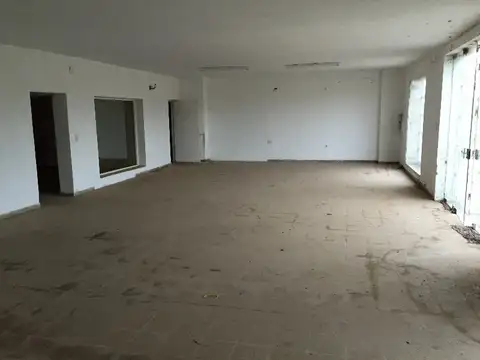 Galpon en Alquiler 13  mts Frente