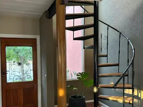 Venta Casa 2 Plantas 5 Amb. con Pileta. UF 39, El Cazal .