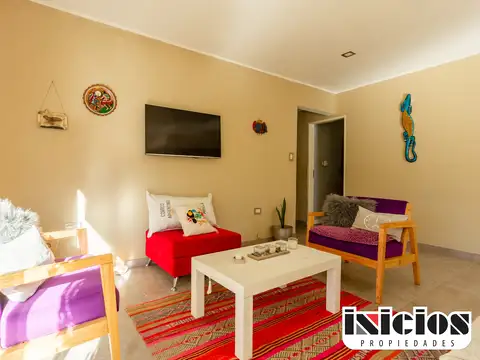 Casa 4 ambientes con 2 baños