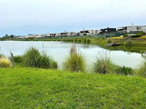 Lote con vista a laguna
