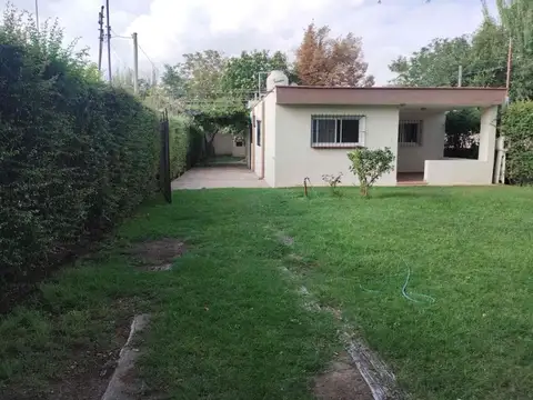 Venta casa con quincho y pileta, Las Compuertas