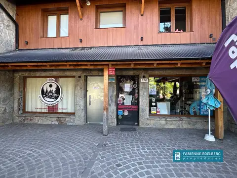 Curruhuinca al 700  - Venta Locales Comerciales