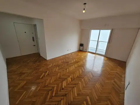 Felipe Vallese 490 , Piso 7