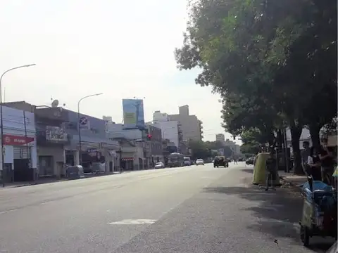 Av Rivadavia al 10300 10300