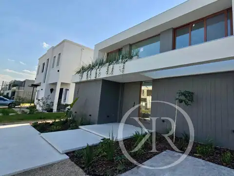 Casa  en Venta en Carpinchos, Nordelta, Tigre