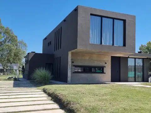Casa en Alquiler A Estrenar