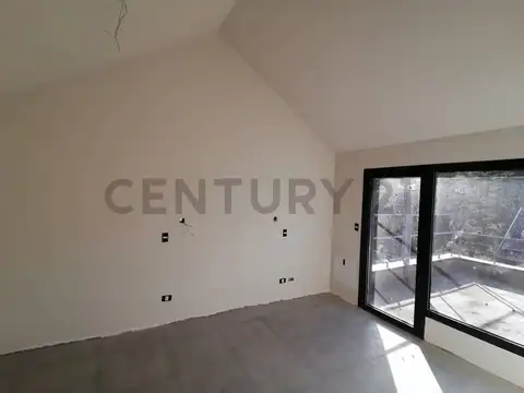 Koessler 20400, Piso 0