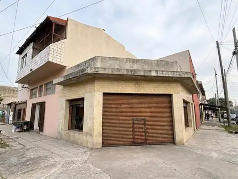 CASA LANUS CON LOCAL - COMERCIAL- OPORTUNIDAD-