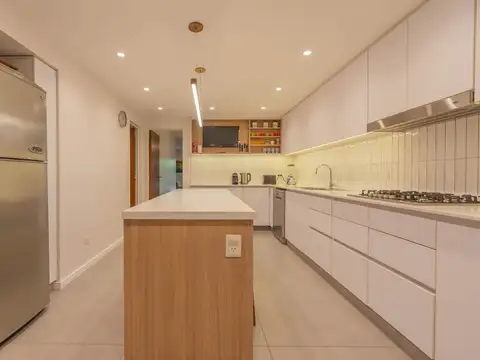 Departamento 4 ambientes con 2 baños