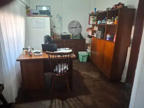 Venta casa 4 ambientes a 6 cuadras de Plaza San Justo