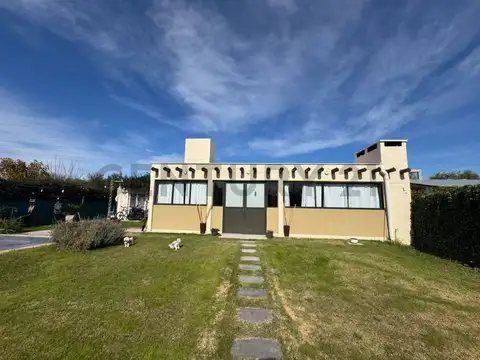 VENTA DE CASA EN BARRIO CERRADO EN PERDRIEL, LUJAN DE CUYO.