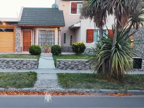 CASA APTA ACREDITO - CENTENARIO