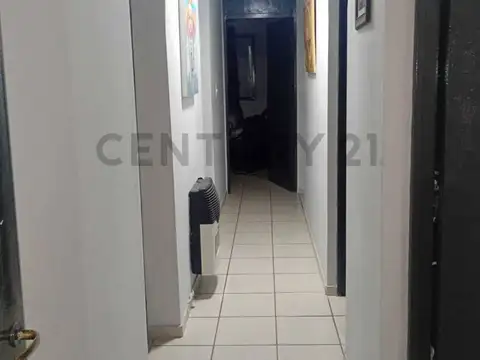 Casa 8 ambientes con 3 baños