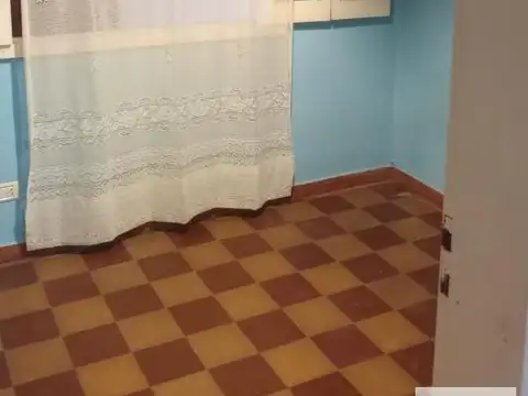 Casa en venta - 4 Dormitorios 1 Baño - Cochera - 690Mts2 - Carmen de Areco