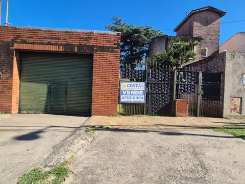 A OF 18 CASA CON LOCAL