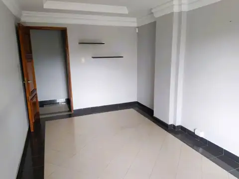 ALQUILER OFICINA AMPLIA- IDEAL ESTUDIOS Y EMPRESAS