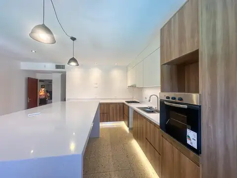 Casa 4 ambientes con 4 baños