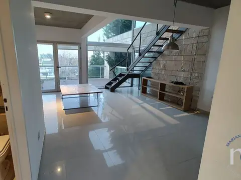 Departamento Triplex 2 Dormitorios en Venta en Pinamar Zona Centro Playa