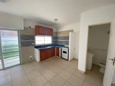 Depto Tipo Casa 4 ambientes con 2 baños