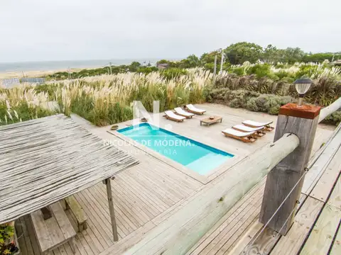 Casa Frente Al Mar - 5 dormitorios en Altos de Pubta Piedra, La Barra