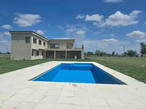 CASA A LA VENTA - LA TRINIDAD CLUB DE POLO