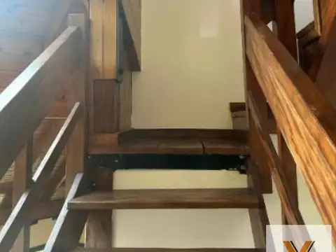 Casa 6 ambientes con 2 baños