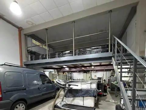 VENTA EM BLOCK GALPON + OFICINAS + 2 AMPLIOS DEPTOS