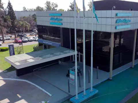 Oficina en Alquiler con 10 cocheras