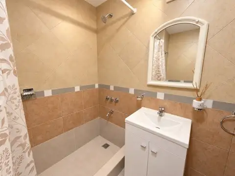 Depto Tipo Casa en Alquiler en Martín Coronado, $ 800.000