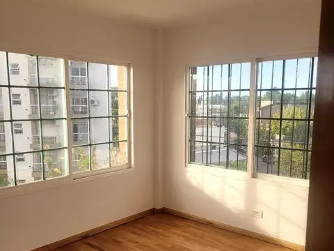 Departamento 3 Ambientes - Moron centro