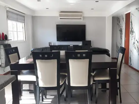 Venta departamento duplex de 3 ambientes en San Isidro.