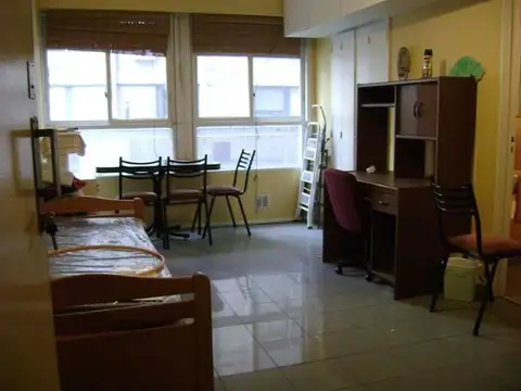 Av De Mayo 1300, Piso 2