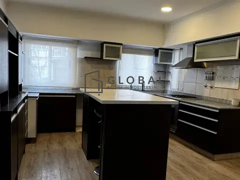 Casa 6 ambientes con 3 baños