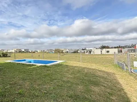 Casa en Alquiler en Pilar del Este - Santa Lucia, USD 1.400