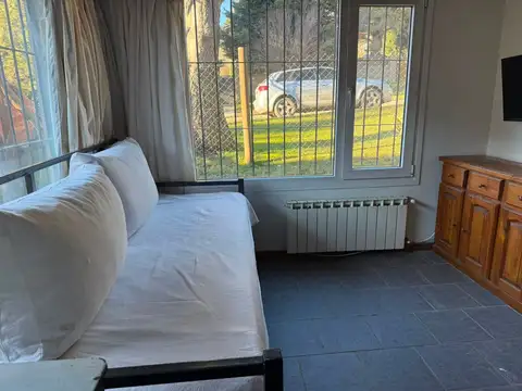 Depto Tipo Casa en Alquiler con 1 cocheras