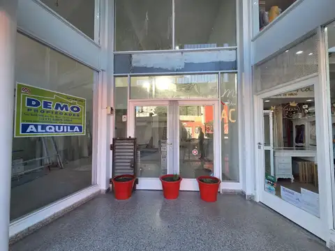 Av. Eva Duarte de Perón N° 1390 y El Callao