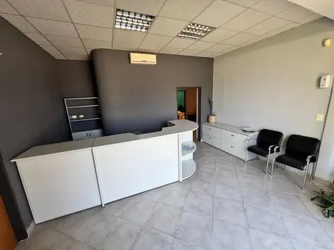 Oficina Monoambiente con 5 baños