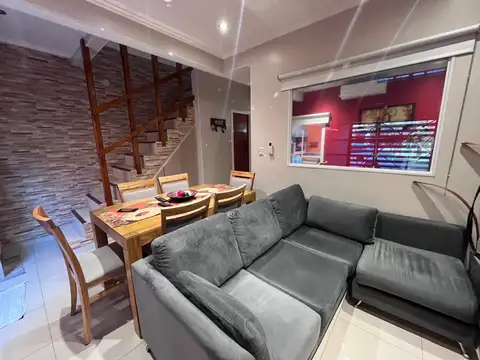 Depto Tipo Casa en Venta de 2 dormitorios