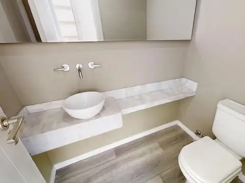 Departamento 5 ambientes con 3 baños